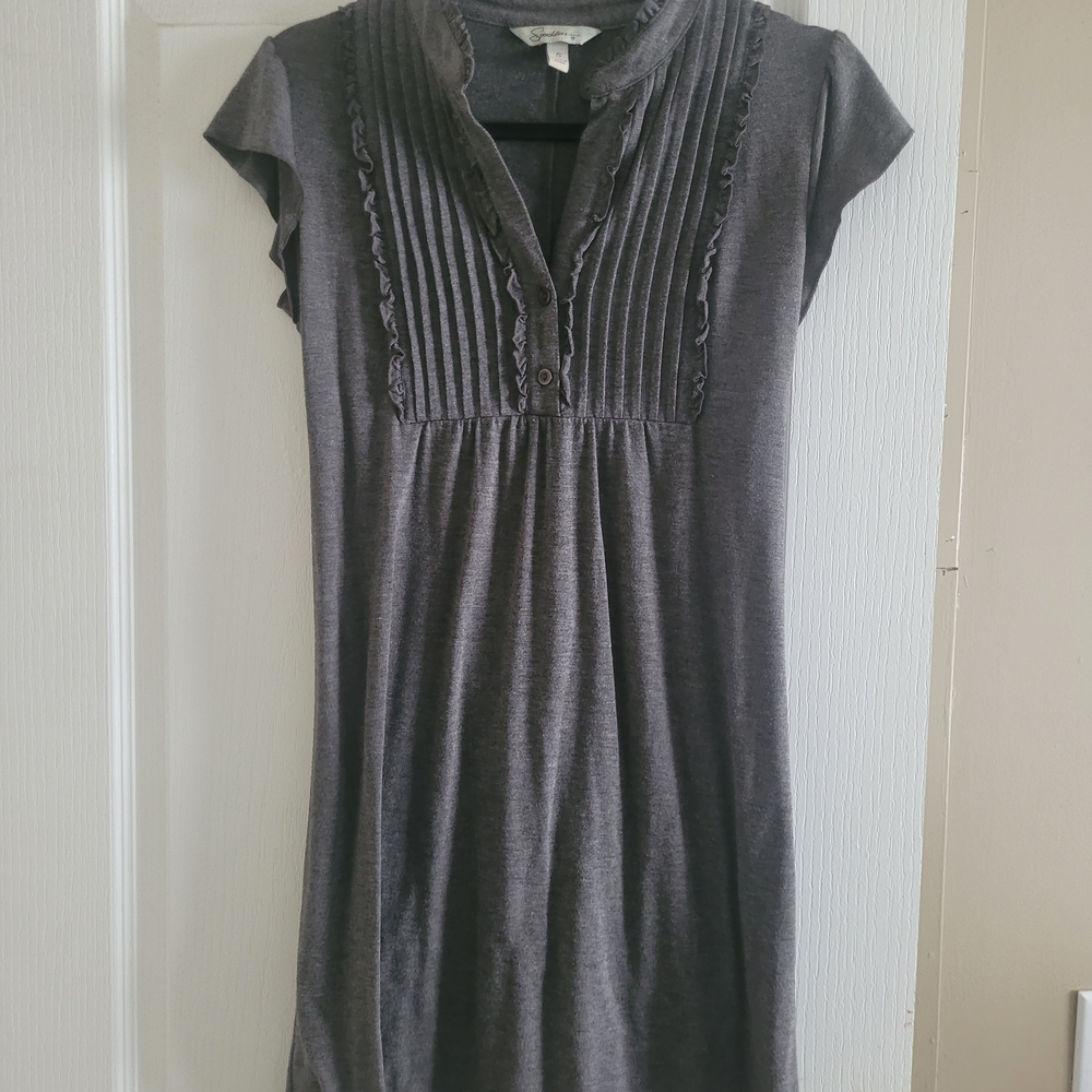 Speechless Gray Dress tie back button and ruffle v neck size small